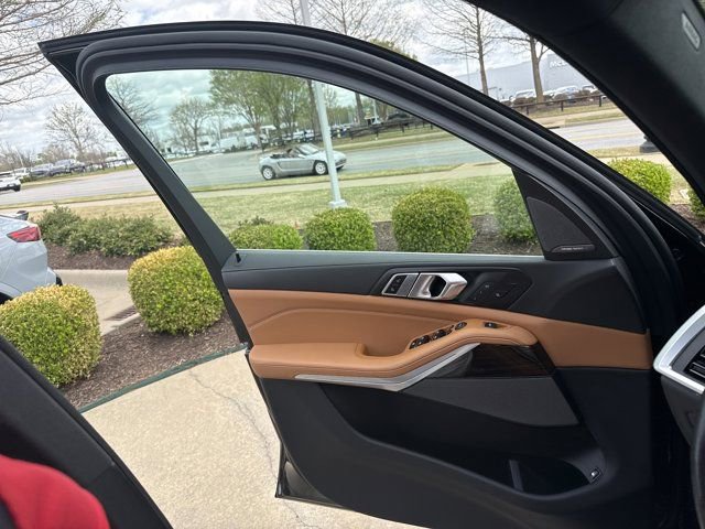 Certified 2024 BMW X5 xDrive50e w/ Premium Package image 20