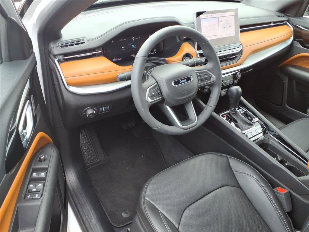 Used 2025 Jeep Compass Limited w/ Elite Group AWD/4WD image 19