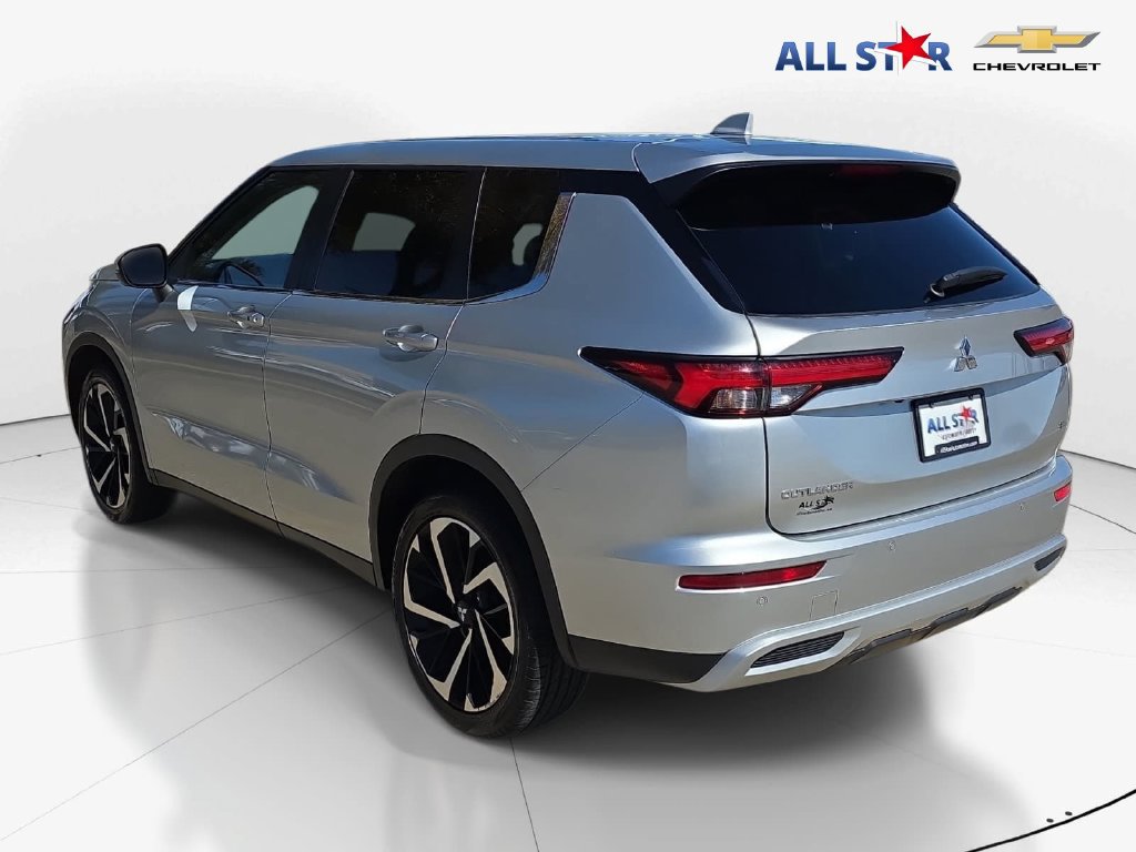 Used 2024 Mitsubishi Outlander SE FWD image 6
