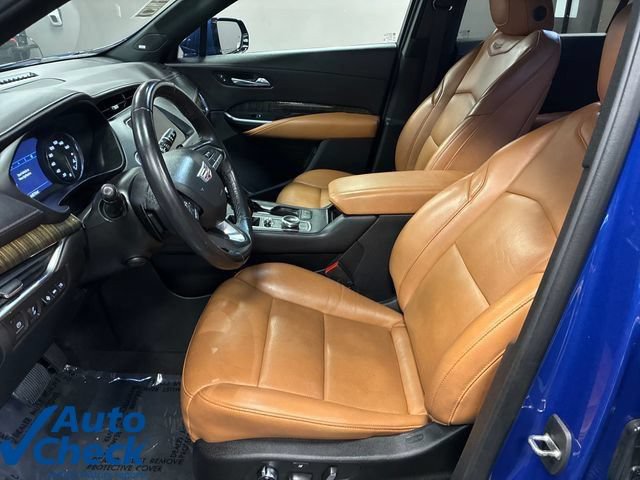 Used 2022 Cadillac XT4 Premium Luxury w/ Technology Package AWD/4WD image 10