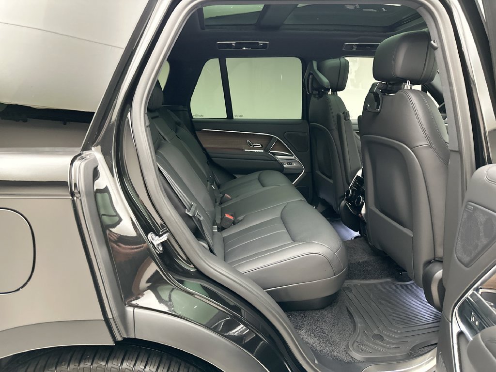 New 2027 Land Rover Range Rover SE AWD/4WD image 7
