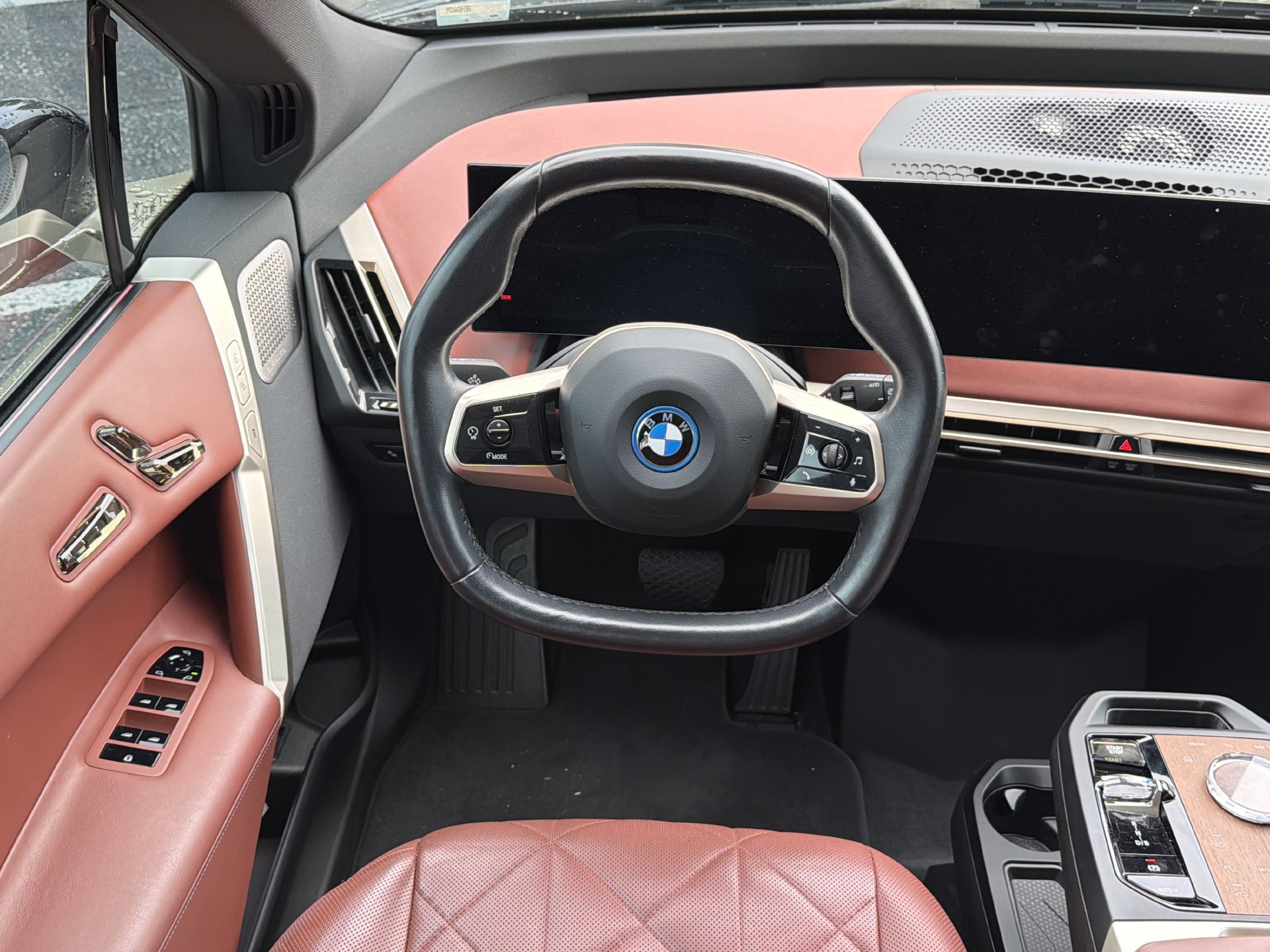 Certified 2023 BMW iX M60 w/ Executive Package AWD/4WD image 15