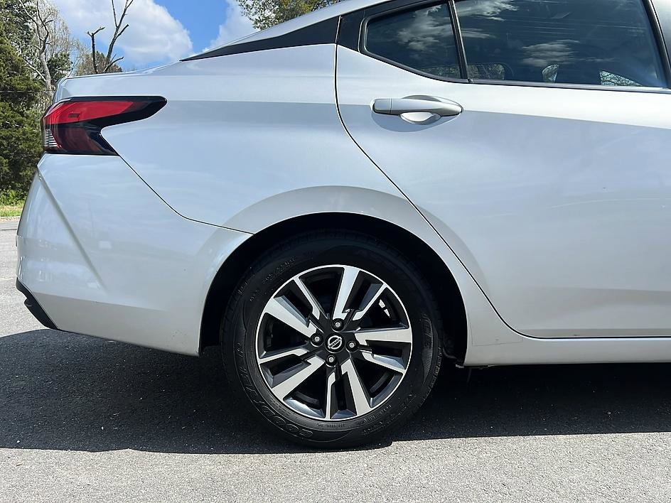 Used 2021 Nissan Versa SV FWD image 11