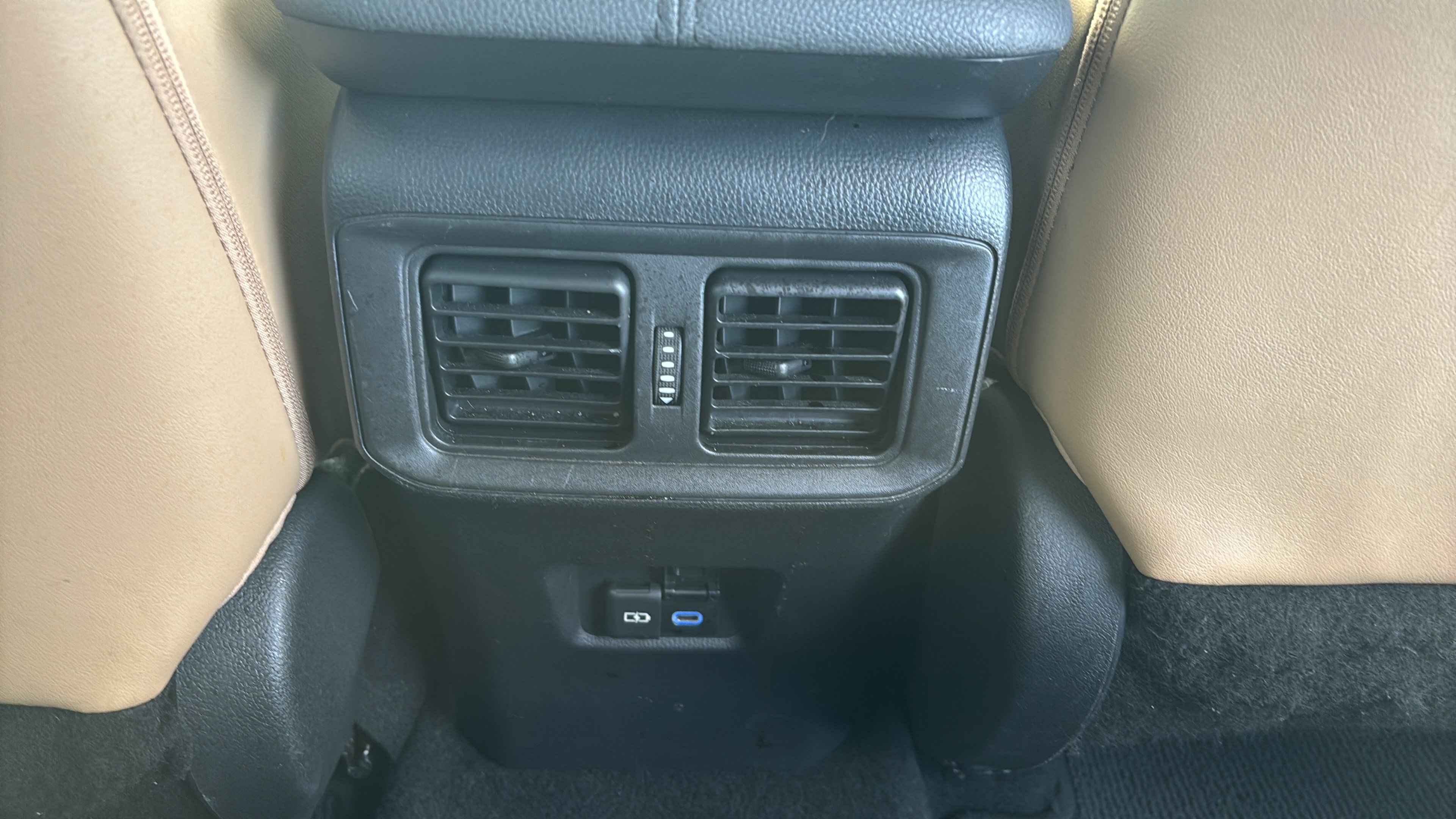 Used 2022 Toyota RAV4 XLE Premium FWD image 26