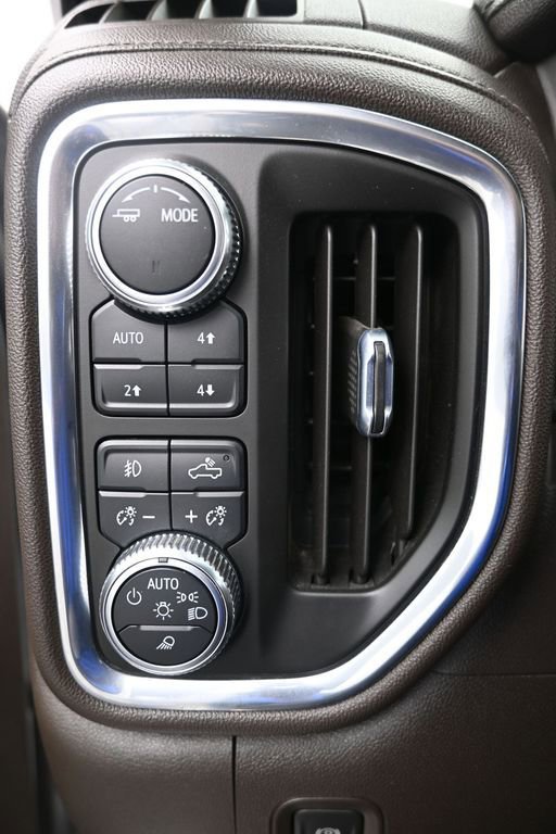Used 2021 GMC Sierra 1500 Denali w/ Driver Alert Package II AWD/4WD image 14