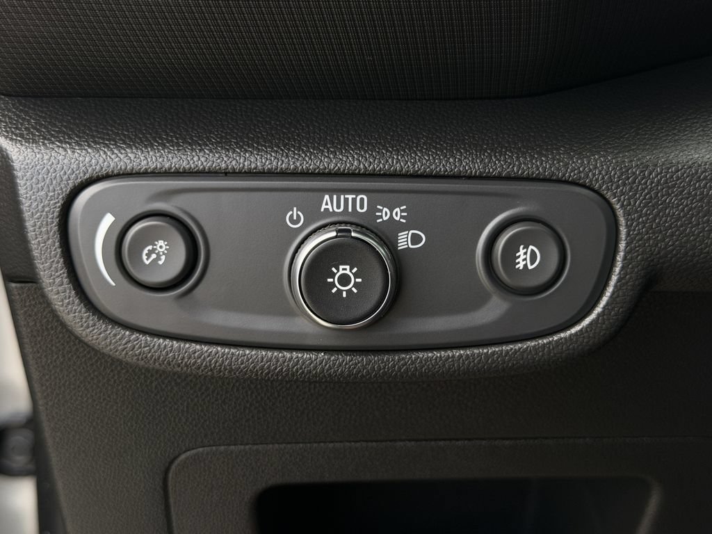 Used 2023 Chevrolet TrailBlazer ACTIV w/ Sun and Liftgate Package AWD/4WD image 23
