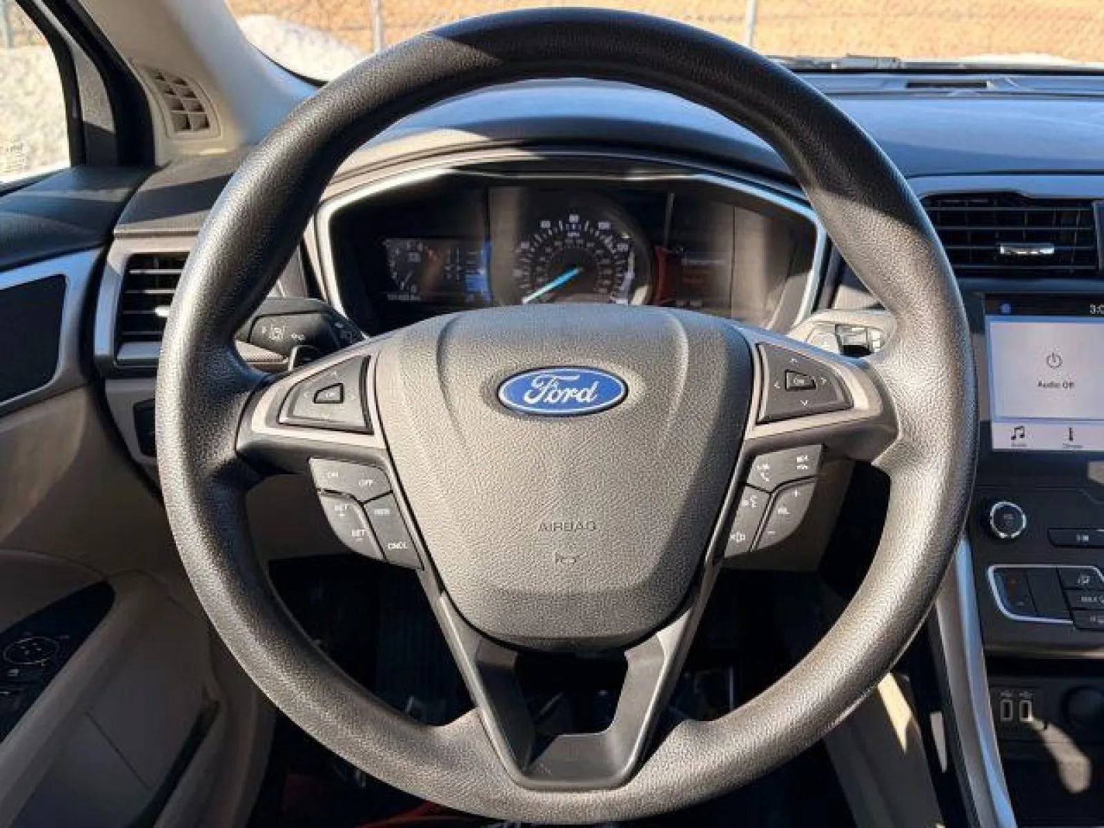 Used 2019 Ford Fusion SE image 21