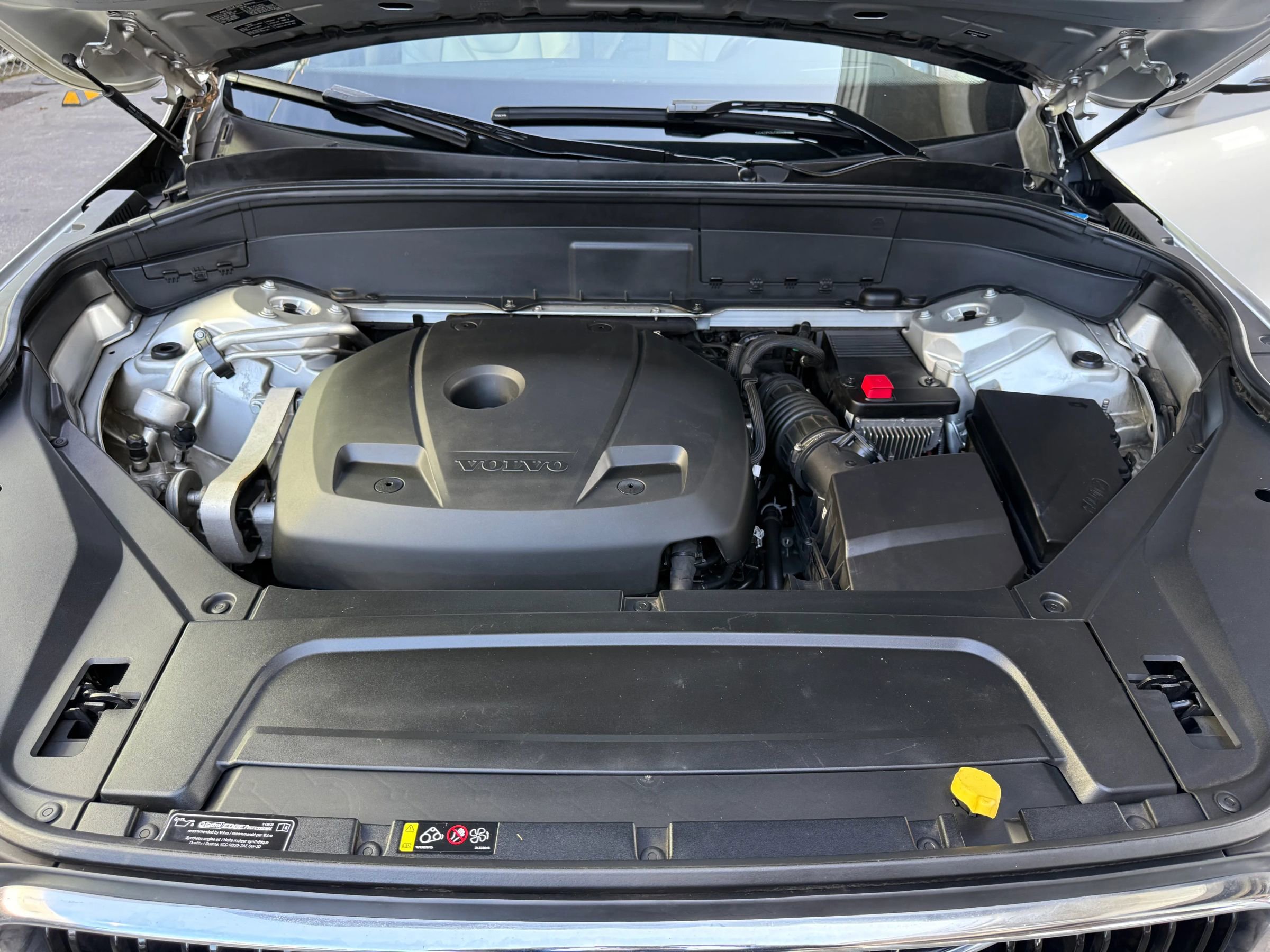 Used 2018 Volvo XC90 T6 Momentum w/ Convenience Package image 30
