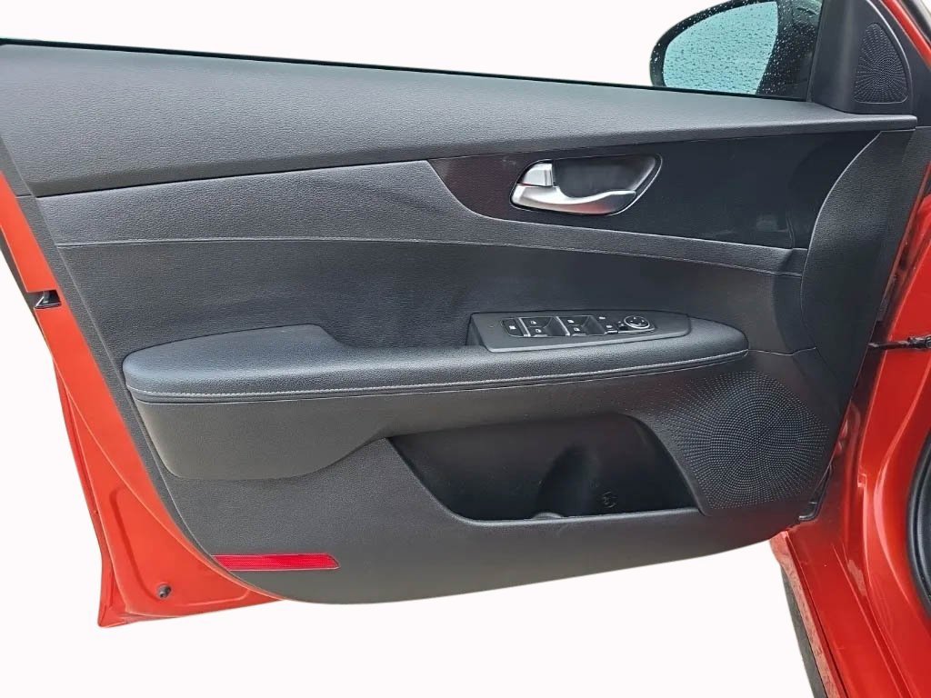 Used 2022 Kia Forte GT-Line w/ GT-Line Technology Package image 9