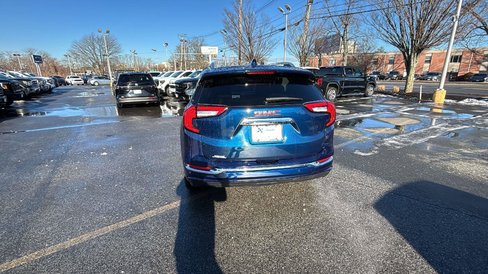 Used 2023 GMC Terrain Denali image 6