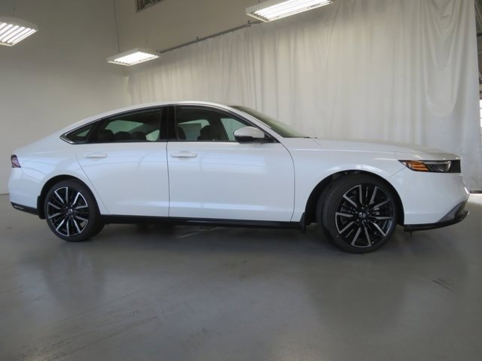 Used 2024 Honda Accord Touring image 16