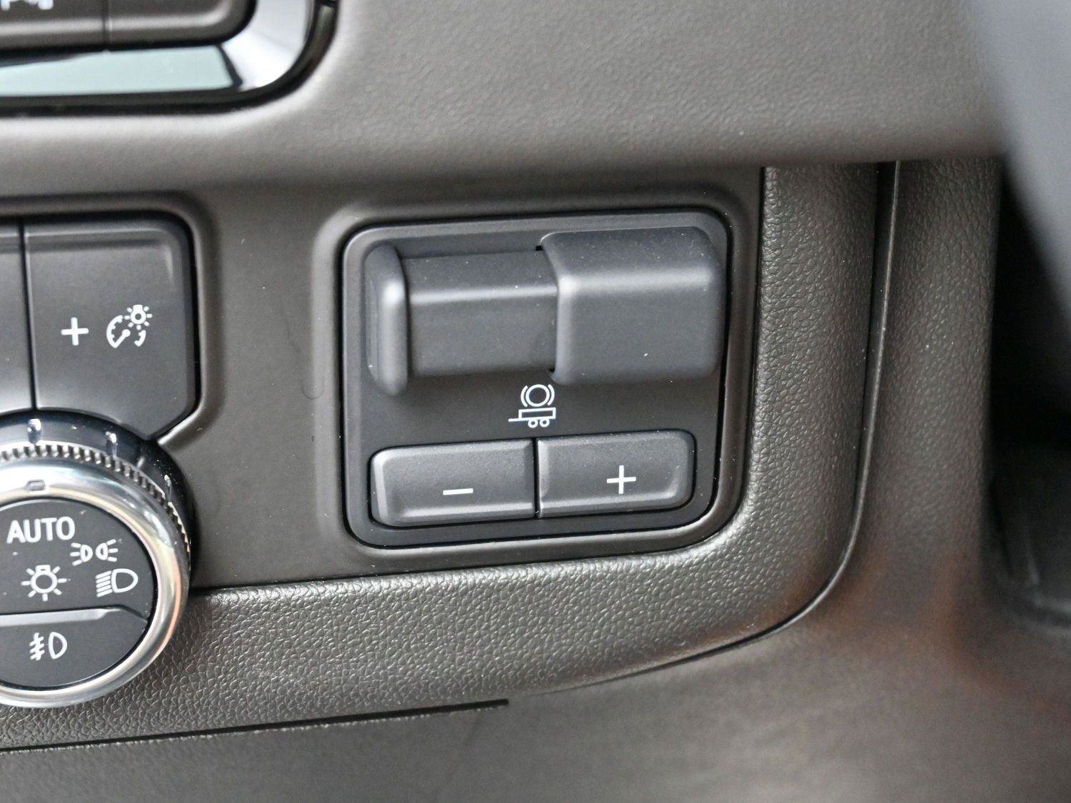 Used 2025 GMC Yukon XL AT4 Ultimate AWD/4WD image 28