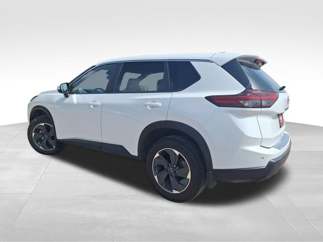 Certified 2024 Nissan Rogue SV FWD image 6