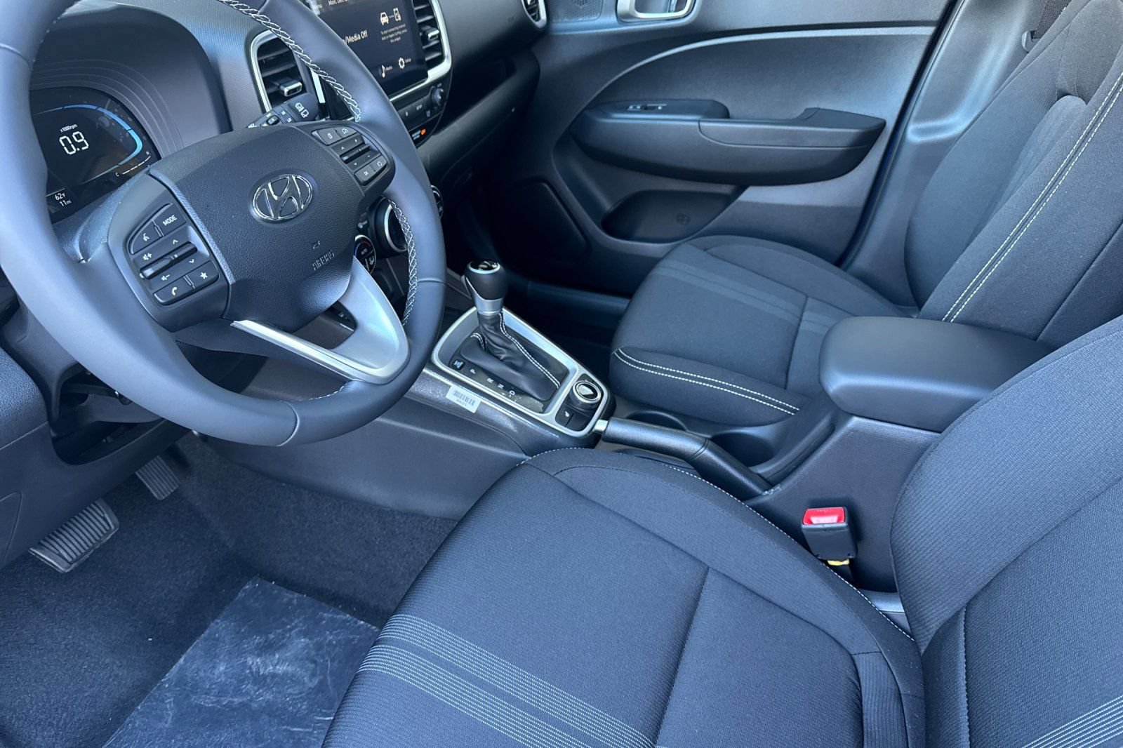New 2026 Hyundai Venue SEL FWD image 10