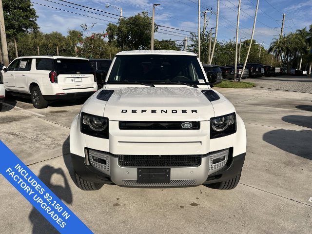 Used 2025 Land Rover Defender 110 S AWD/4WD image 18