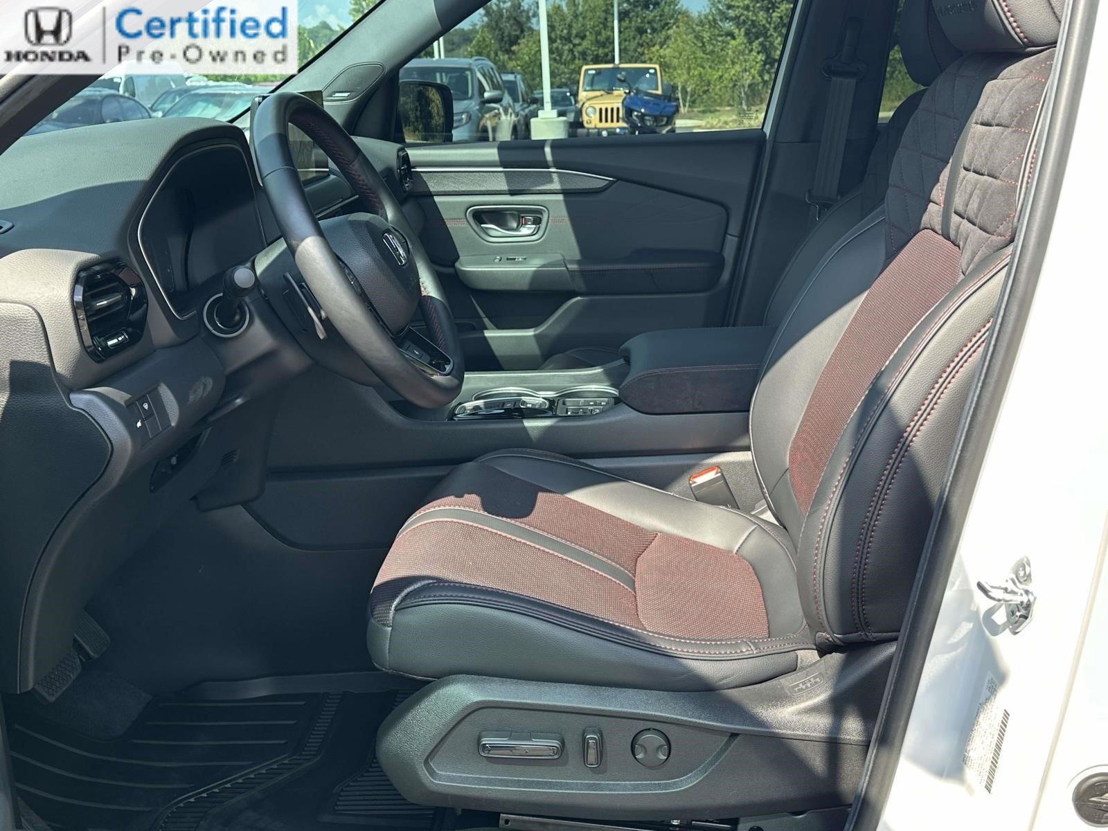 Certified 2026 Honda Pilot Black Edition image 4