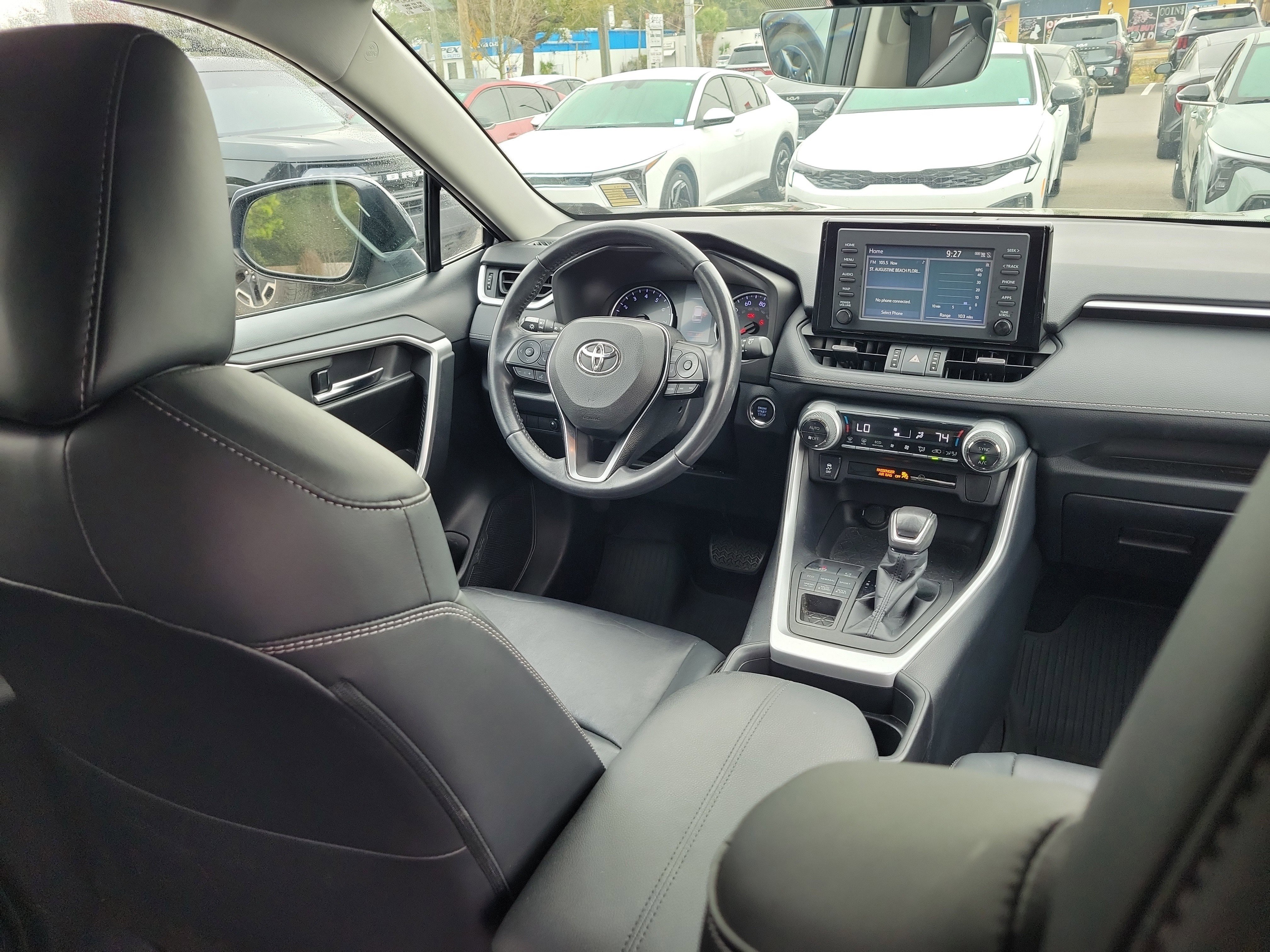 Used 2019 Toyota RAV4 XLE Premium image 13