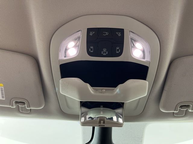 Used 2024 Chrysler Pacifica Touring-L FWD image 35