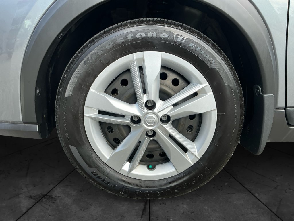 Used 2025 Nissan Kicks Play S FWD image 15