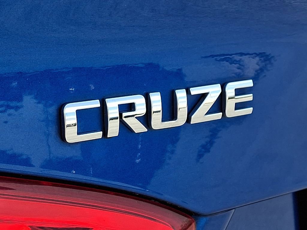 Used 2017 Chevrolet Cruze LT w/ Convenience Package image 30