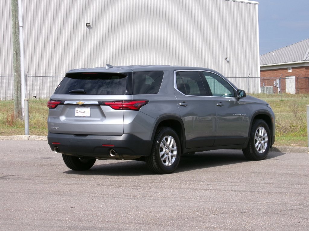 Used 2023 Chevrolet Traverse LS image 14
