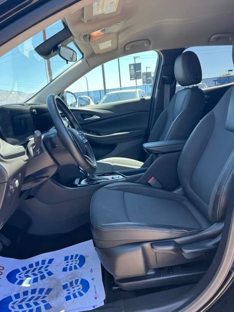 Used 2025 Buick Encore GX Preferred FWD image 23