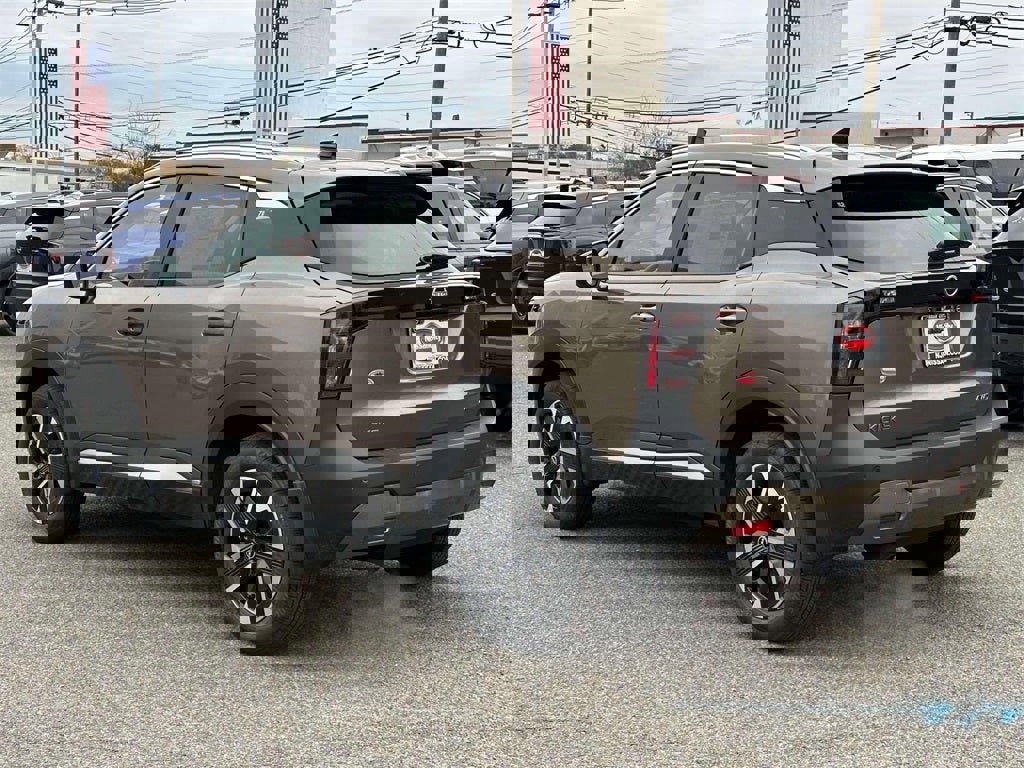 New 2026 Nissan Kicks SV w/ SV Premium Package image 6