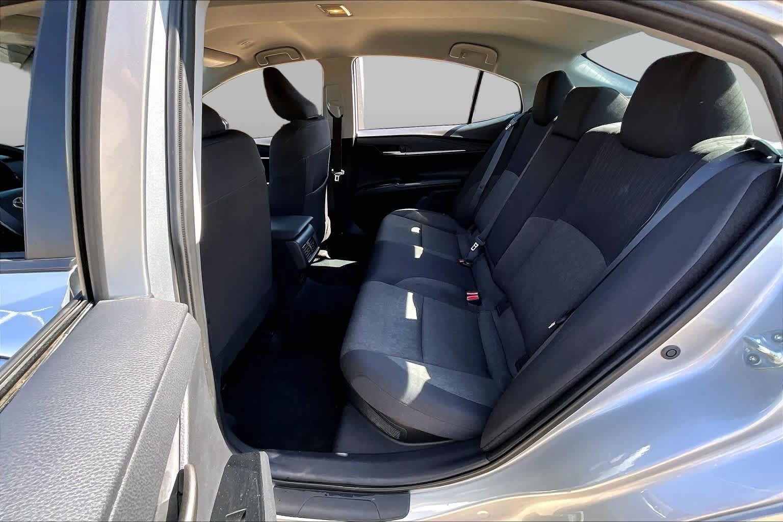 Used 2025 Toyota Camry LE FWD image 19