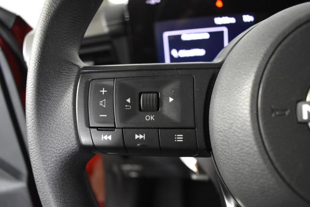 Certified 2025 Nissan Kicks SV w/ SV Premium Package AWD/4WD image 14