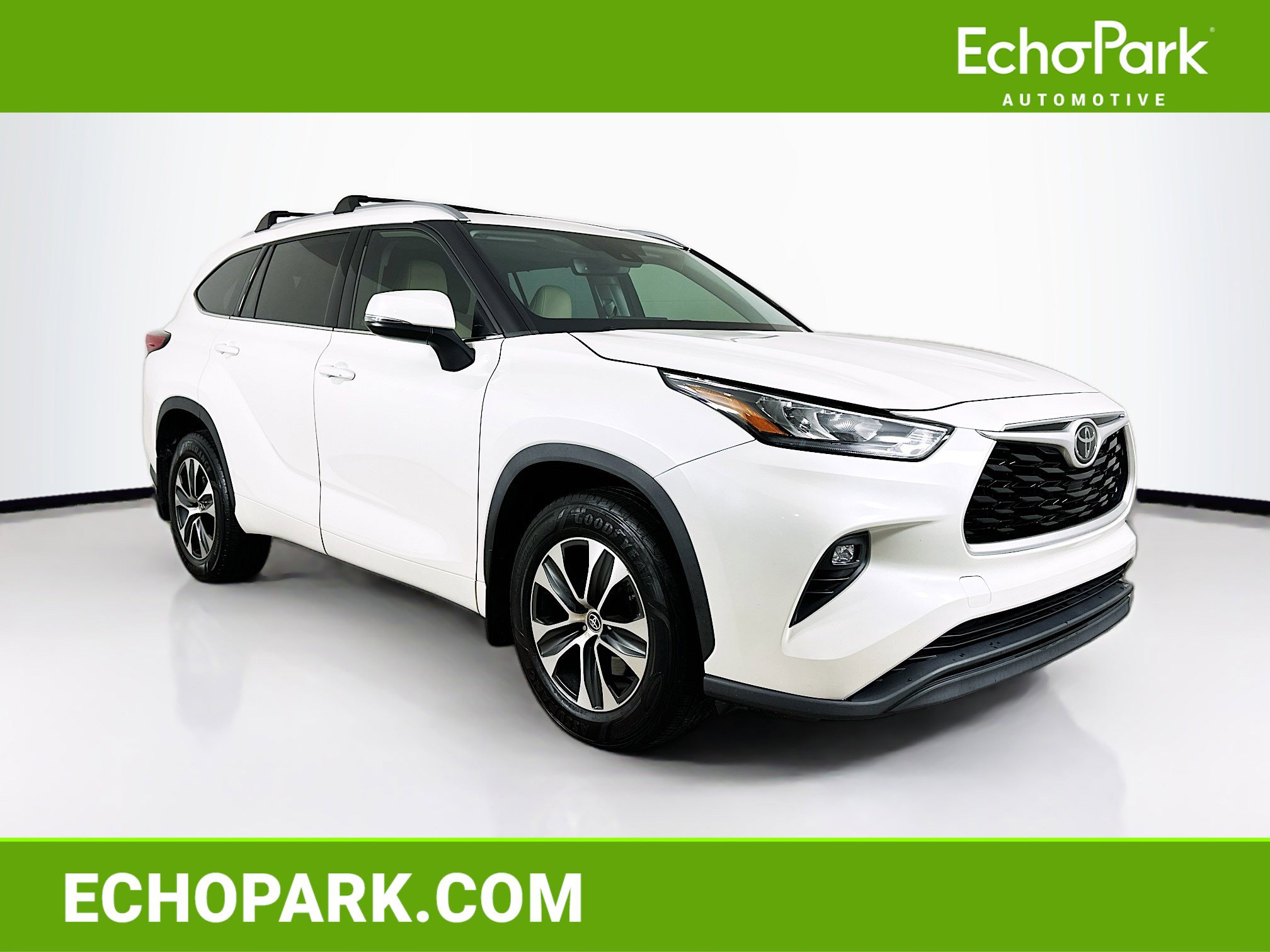 Used 2020 Toyota Highlander XLE image 1