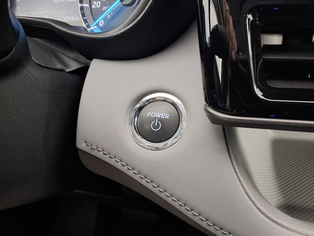 Used 2023 Toyota Highlander LE image 11