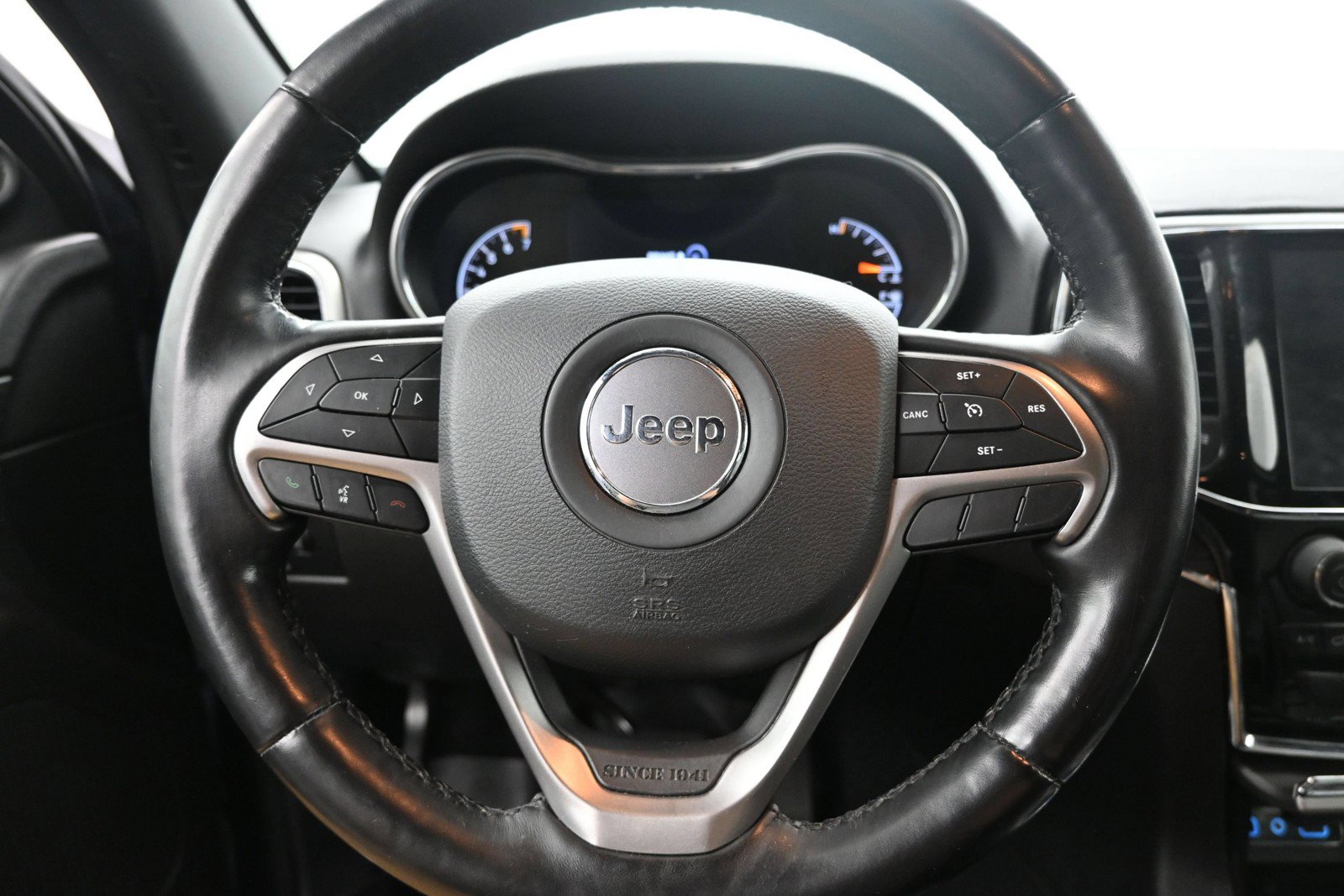 Used 2021 Jeep Grand Cherokee Limited AWD/4WD image 13