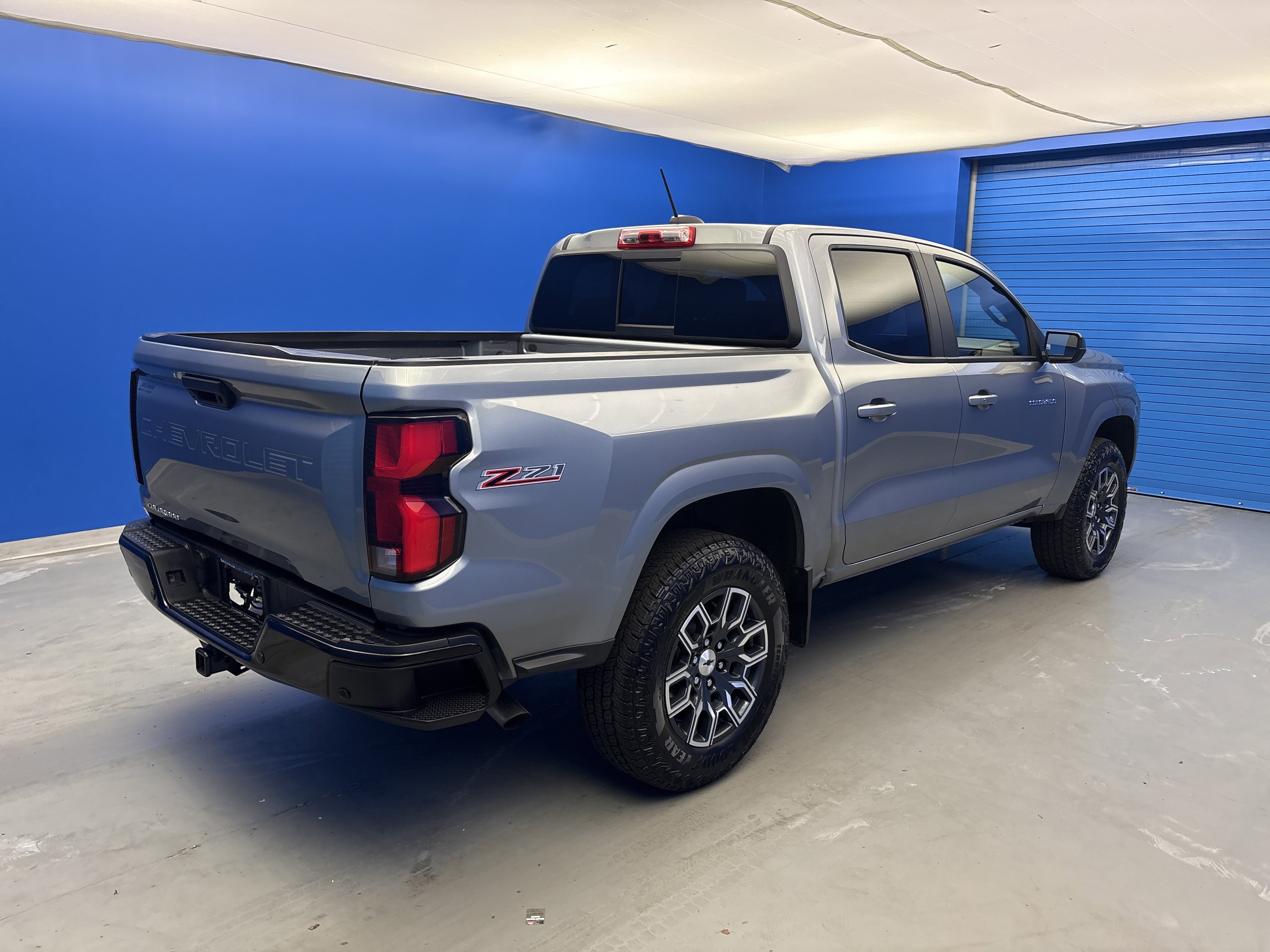 Used 2025 Chevrolet Colorado Z71 AWD/4WD image 7