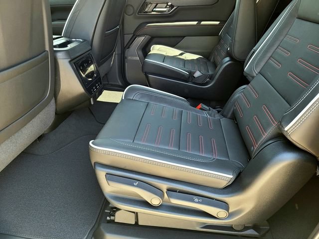 New 2026 GMC Yukon XL AT4 Ultimate AWD/4WD image 11