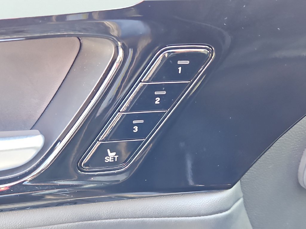 Used 2024 Acura MDX w/ Technology Package AWD/4WD image 21