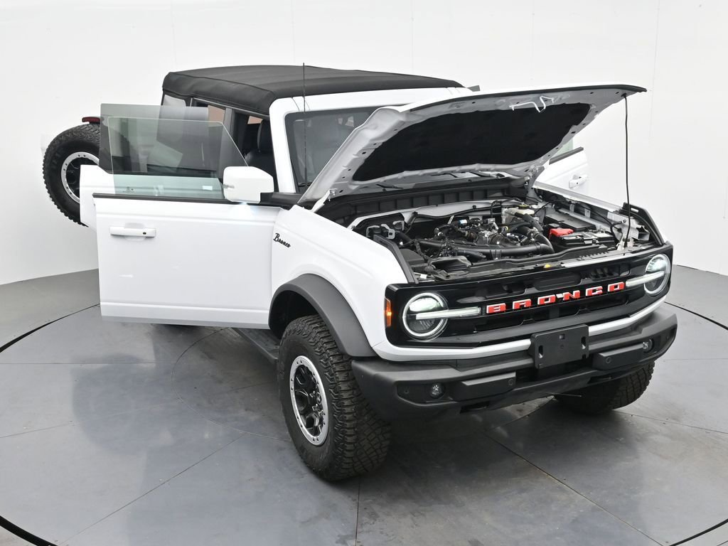 Used 2024 Ford Bronco Outer Banks w/ Sasquatch Package AWD/4WD image 38