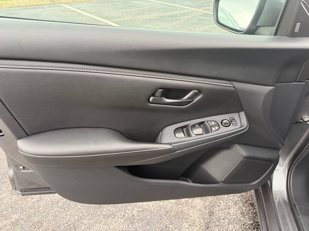 Used 2025 Nissan Sentra S FWD image 10