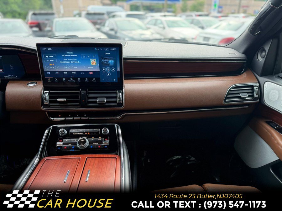Used 2024 Lincoln Navigator Reserve AWD/4WD image 30
