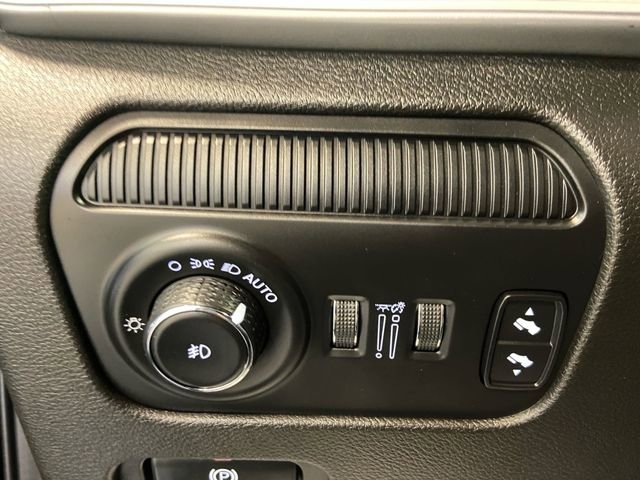 Used 2024 Jeep Wagoneer L Series II w/ Flexible Seating Group image 24