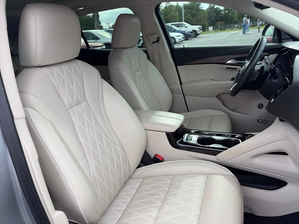 Used 2023 Buick Envision Avenir FWD image 11