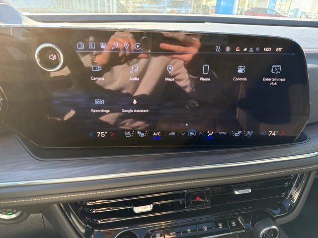 New 2026 Chevrolet Suburban Premier image 9
