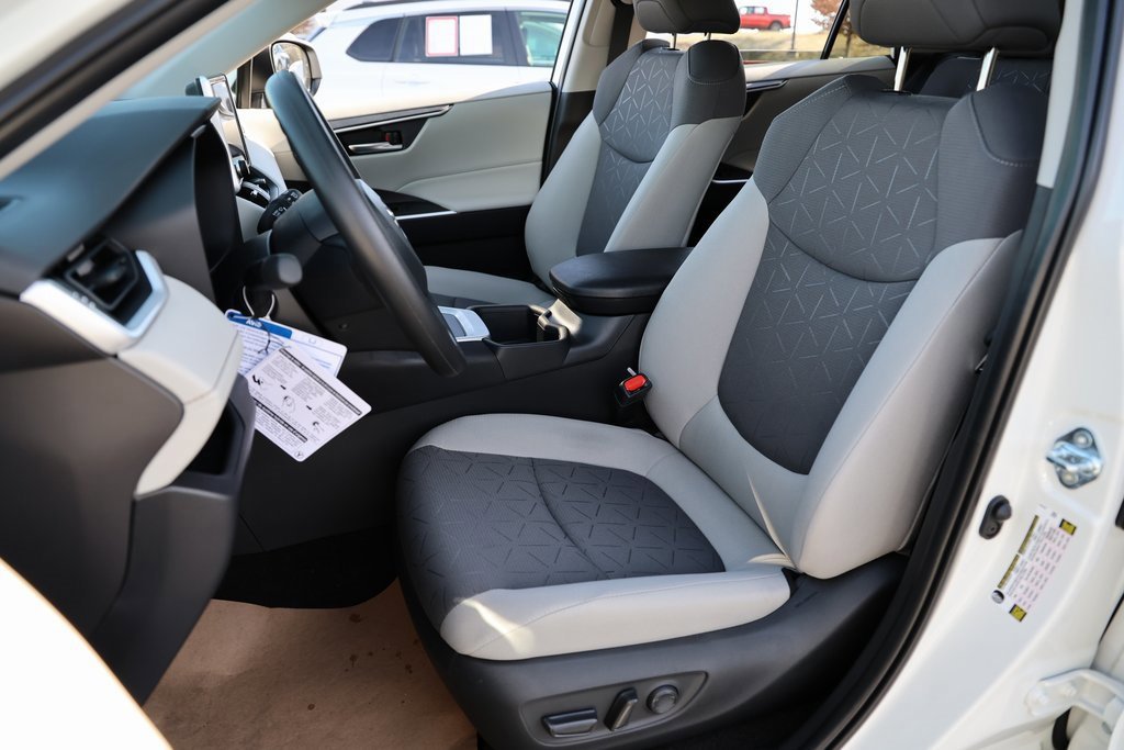 Certified 2025 Toyota RAV4 XLE image 15