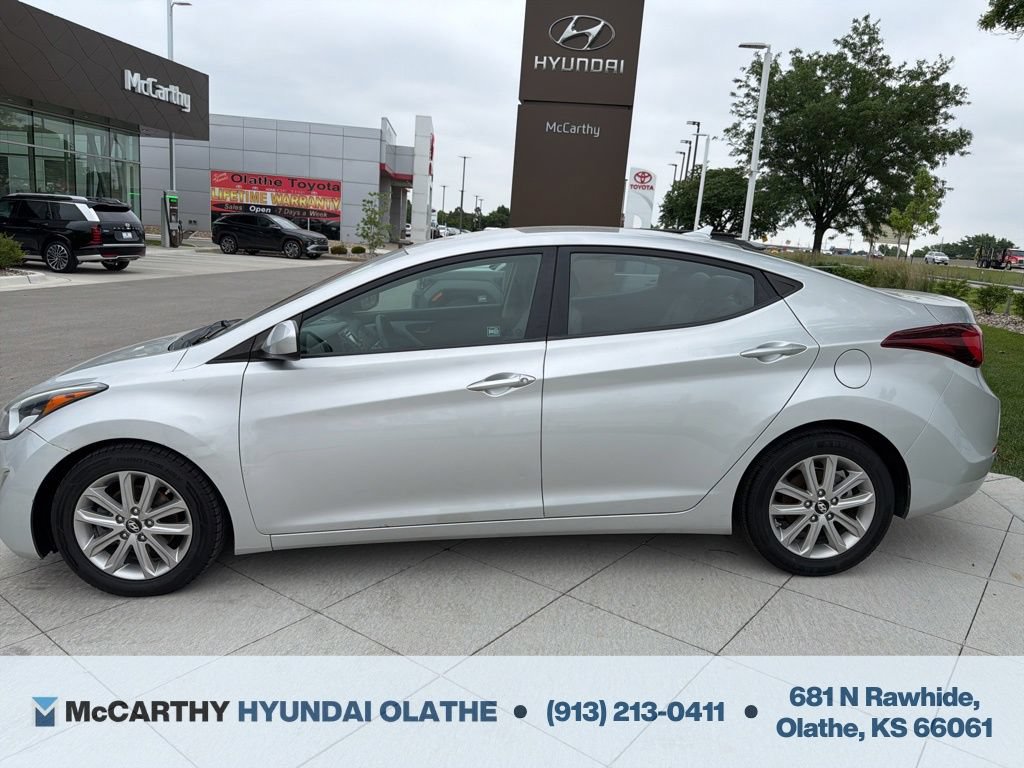 Used 2015 Hyundai Elantra SE w/ Option Group 02 FWD image 11