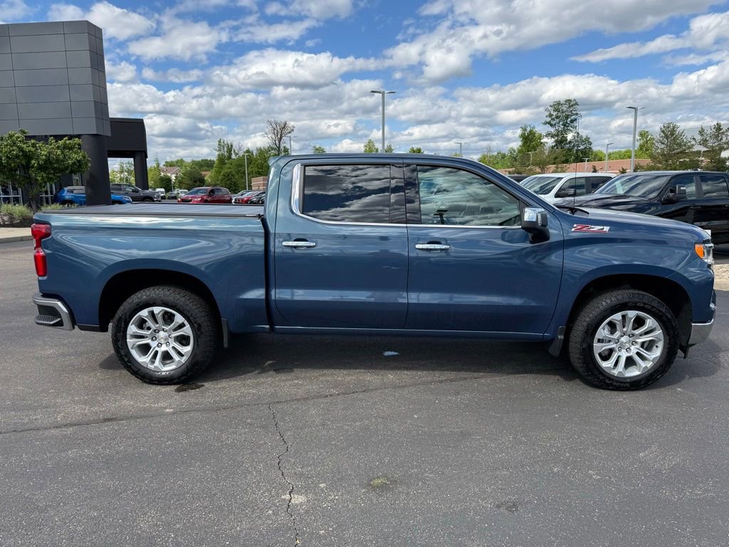 Used 2024 Chevrolet Silverado 1500 LTZ AWD/4WD image 2