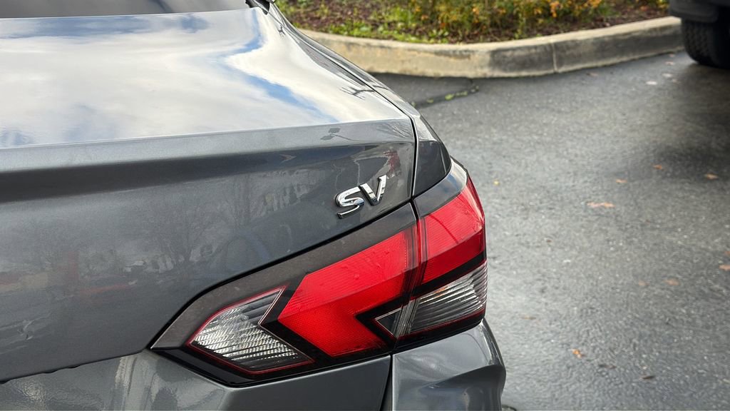 Used 2023 Nissan Versa SV image 11