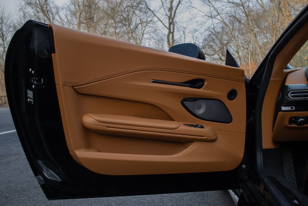 New 2026 Aston Martin V8 Vantage Convertible image 8