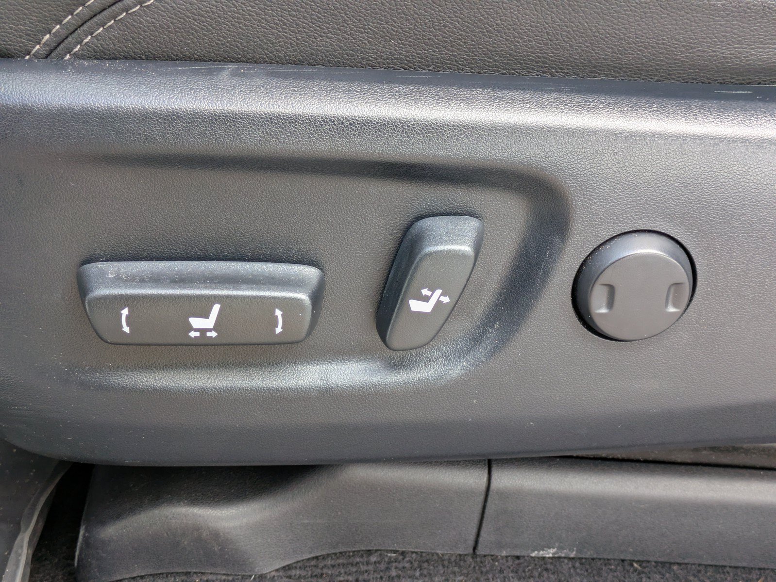 Used 2019 Toyota 4Runner SR5 Premium RWD image 16