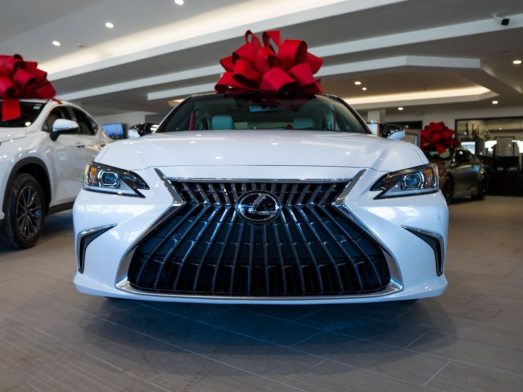 New 2025 Lexus ES 350 Luxury image 2