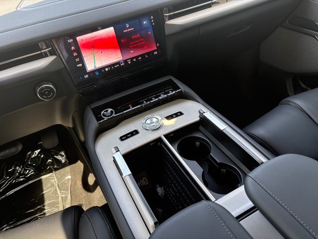 New 2025 Lincoln Navigator Reserve w/ Jet Appearance Package image 15