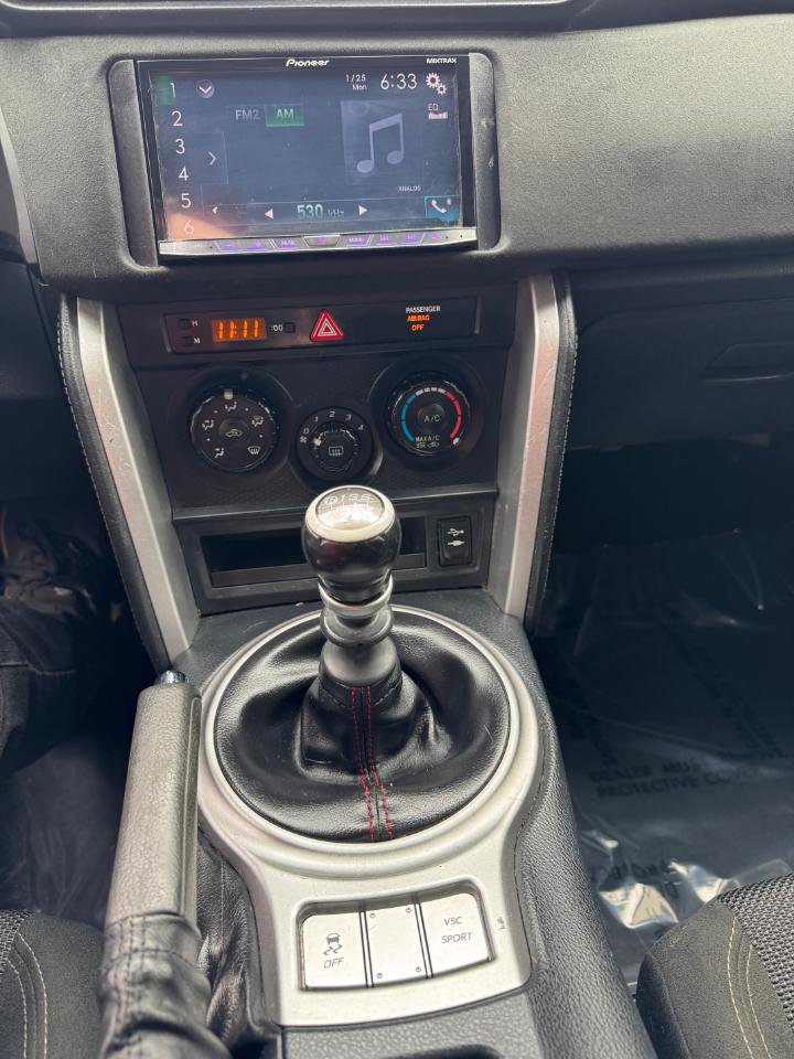 Used 2017 Toyota 86 image 17